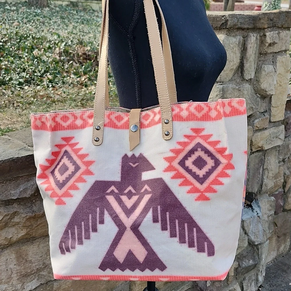 MONTANA WEST CANVAS/LEATHER TOTE - Picture 12 of 12